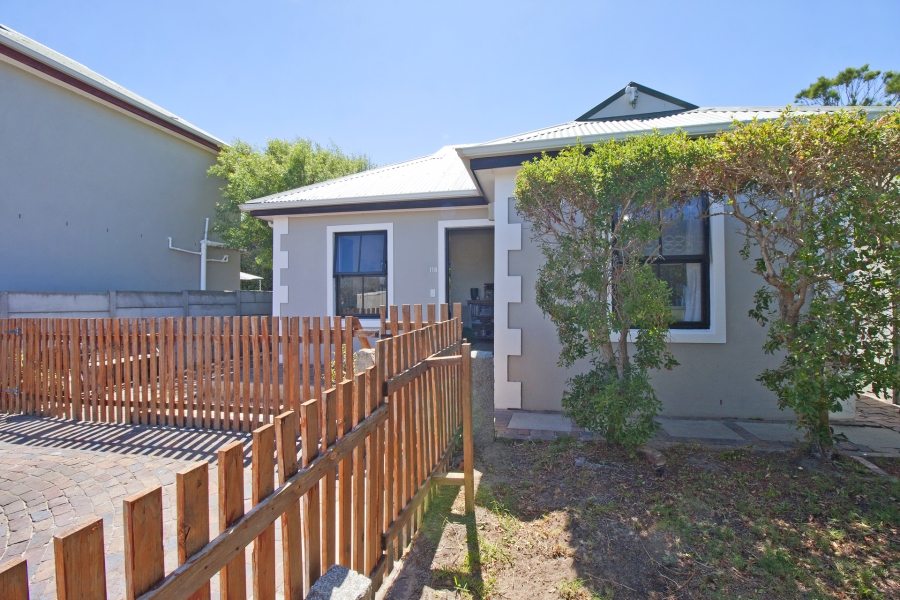 2 Bedroom Property for Sale in Milkwood Park Western Cape